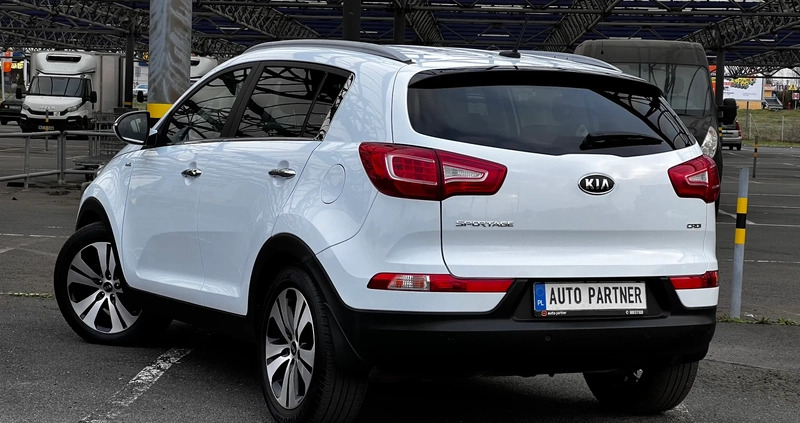 Kia Sportage cena 53500 przebieg: 186000, rok produkcji 2012 z Karczew małe 631